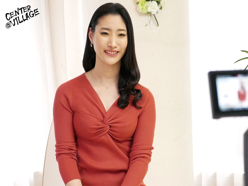 旦那とのマンネリ化したエッチで、過去の浮気性が再発した人妻《西村保奈美》32歳。「エロ雑誌を見るとムラムラしてきて…」とAVデビュー